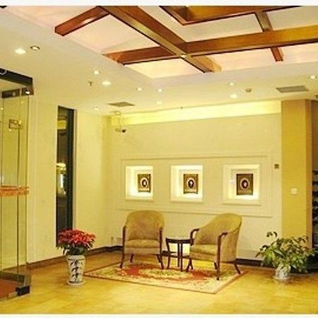 Baolong Homelike Hotel Luojing Branch Шанхай Екстер'єр фото